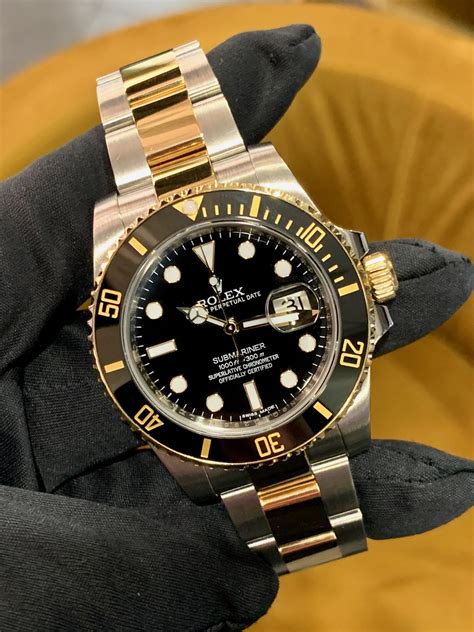 rolex yellow gold submariner